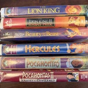 Like New Lot of 6 Disney Classic VHS Tapes in Original Clamshell Case